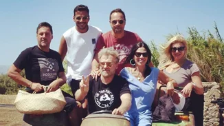 Αγρότες για μια μέρα έγιναν γνωστοί ηθοποιοί και σεφ στη Νάξο