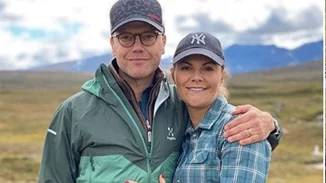 Σουηδία | Η διάδοχος Βικτώρια της Σουηδίας και ο σύζυγός της, Ντάνιελ, έκαναν 47 χιλιόμετρα πεζοπορία