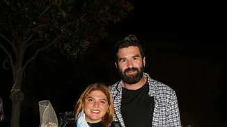 Δανάη Μπάρκα | Με μαύρο δερμάτινο φόρεμα στην έξοδό της με τον Πάνο Αδαμόπουλο