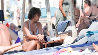 Αλεξάνδρα Παλαιολόγου | Το μπικίνι που επέλεξε για μπάνιο με τον πρώην σύζυγό της στο Λουτράκι