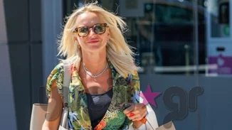 Μαρία Μπεκατώρου | Βόλτα για ψώνια με floral outfit