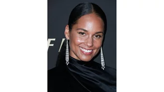 H Alicia Keys λάνσαρε ένα brand που φροντίζει το σώμα και την ψυχή σου