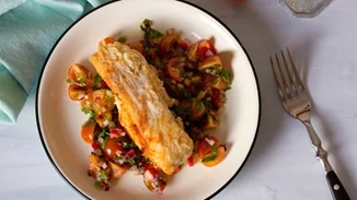 Γαλέος με σπανάκι και ντομάτα