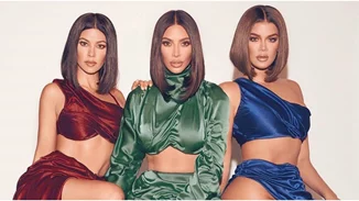 Οι Kardashians με δημιουργίες Ελληνίδας σχεδιάστριας