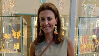 Εβελίνα Παπαντωνίου | Η πρώην Σταρ Ελλάς υπέκυψε στη γοητεία του καρέ και το αποτέλεσμα τη δικαίωσε