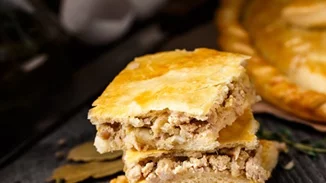 Μπουγάτσα με κοτόπουλο και τυρί