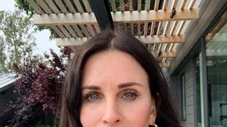 Η Courteney Cox άλλαξε τα μαλλιά της και η Monica Geller θα ήταν περήφανη για το νέο της κούρεμα