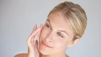 Οι χρυσοί κανόνες του skincare που αν υιοθετήσεις από τώρα θα ευγνωμονείς τον εαυτό σου σε μερικά χρόνια