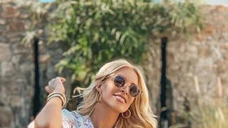 Καλεσμένη σε βάφτιση ή νονά; Η Κατερίνα Καινούργιου έκανε την καλύτερη στιλιστική επιλογή για την περίσταση