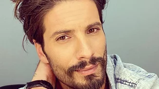 Αγνώριστος ο Γιώργος Καράβας | Δες το ολοκαίνουριο look του