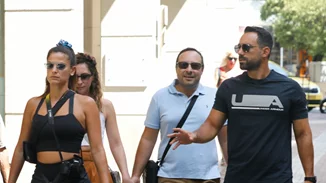 Χριστίνα Μπόμπα | Εντυπωσιακή με μαύρο crop top και κολάν μετά την αποκάλυψη ότι πήρε 7 κιλά