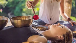 Sound Bathing | Γνώρισε την αρχαία τεχνική χαλάρωσης μέσω του ήχου