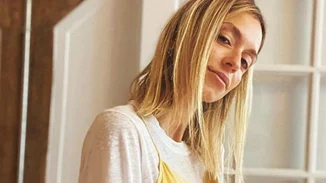 Σοφία Καρβέλα | Με φουσκωμένη κοιλιά λίγο πριν γεννήσει