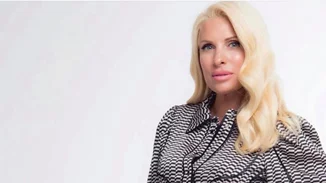 Ελένη Μενεγάκη | Η επίσκεψη σε σπίτι φίλων της στην Πολιτεία και το look που επέλεξε για την περίσταση