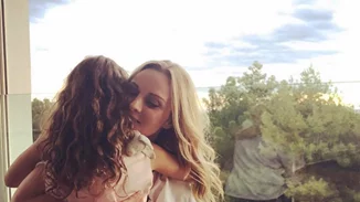 Πέγκυ Ζήνα - Γιώργος Λύρας | Δες πόσο μεγάλωσε η κόρη τους, Ηλέκτρα