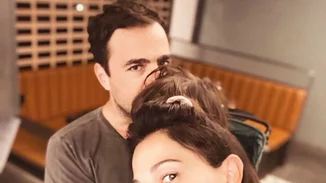 Κατερίνα Παπουτσάκη | Φωτογραφίζει τον Παναγιώτη Πιλαφά με τον μικρότερο γιο τους, Κίμωνα