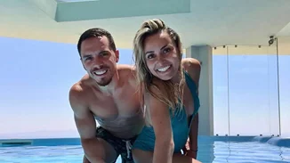 Η Βασιλική Μιλλούση ποζάρει με φουσκωμένη κοιλίτσα | Το άνετο φόρεμα που έβαλε στον έβδομο μήνα της εγκυμοσύνης της