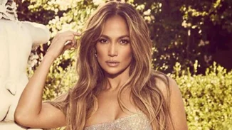 Jennifer Lopez | Η εντυπωσιακή εμφάνιση με Celia Kritharioti Couture