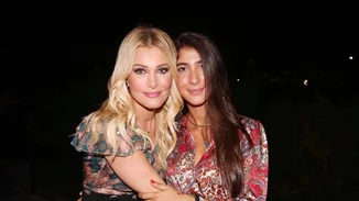 Χριστιάνα Μπέτα | Η 26χρονη κόρη της Νατάσας Θεοδωρίδου με casual look σε βραδινή της έξοδο στην Αθήνα