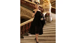 Emily in Paris | Η Patricia Field μιλάει για τα ρούχα της σειράς