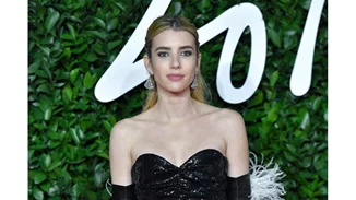 Emma Roberts | Γιατί μπλόκαρε τη μητέρα της στο Instagram