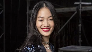 Κόκκινο κραγιόν | Πώς το προτείνουν αυτή τη σεζόν 6 σχεδιαστές