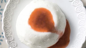 Πανακότα με σάλτσα λωτού