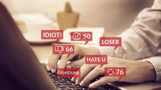Ανάλυσέ το | Τι κρύβεται πίσω από τα μηνύματα μίσους στα social;