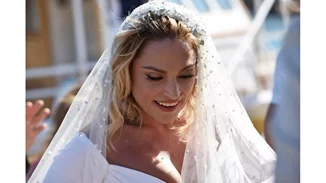 Ελεονώρα Ζουγανέλη | Ποια μεγάλη τάση της μόδας ενσωμάτωνε το νυφικό της