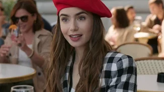 Emily in Paris | Σκάνδαλο με τις υποψηφιότητες στις Χρυσές Σφαίρες