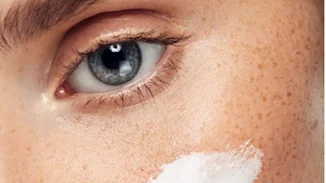 Το δέρμα σου όταν πιάσεις τα 30: Αυτά συστήνει η δερματολόγος τώρα