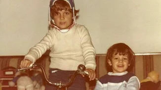 H συγκινητική ανάρτηση του Δημήτρη Μακαλιά για τον αδελφό του που έχει φύγει από τη ζωή