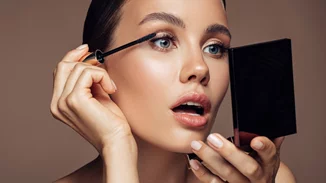 7 λάθη στο μακιγιάζ που σε κάνουν να δείχνεις κουρασμένη