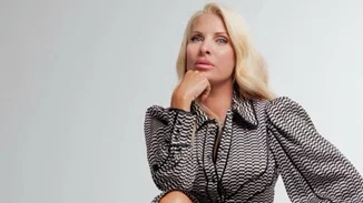 Ελένη Μενεγάκη | Η επιστροφή στην Αθήνα, η ιδιαίτερη συνάντηση & η αυστηρή προειδοποίηση