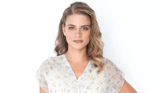 Άγριες Μέλισσες | Αγνώριστη η Δρόσω στην Τρούμπα: Η εντυπωσιακή αλλαγή στην εμφάνιση της ηθοποιού