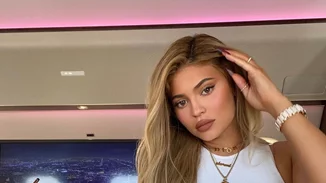 Kylie Jenner | Με à la garçonne hair look για πρώτη φορά