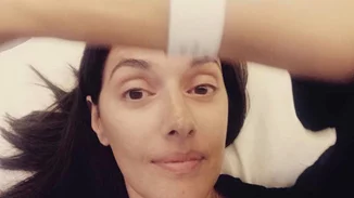 Νόνη Δούνια | Οι φωτογραφίες από το νοσοκομείο και το συγκινητικό δημόσιο μήνυμα