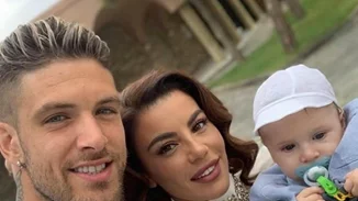 Ειρήνη Παπαδοπούλου | Με λευκό mini φόρεμα στο πλευρό του Αλέξανδρου Πασχαλάκη που έγινε νονός