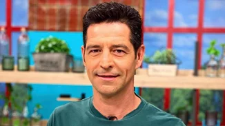 Απόστολος Ρουβάς | Μιλά πρώτη φορά για την προσωπική του ζωή και αποκαλύπτει αν έχει σχέση