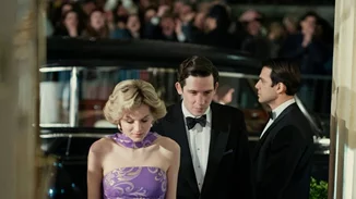 Η Olivia Colman και η Emma Corrin συζητούν για το The Crown