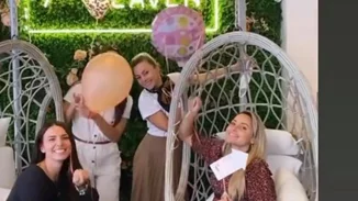 Βασιλική Μιλλούση | Το baby shower με τις φίλες της λίγο πριν γίνει και πάλι μαμά (pics)