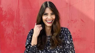 Ηλιάνα Παπαγεωργίου | Η απίστευτη ομοιότητα με τη μητέρα της (που μοιάζει σαν δίδυμη αδερφή της)