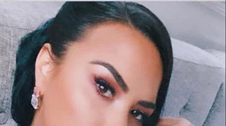 Με à la garçonne κούρεμα η Demi Lovato |  Η τεράστια αλλαγή στο look της