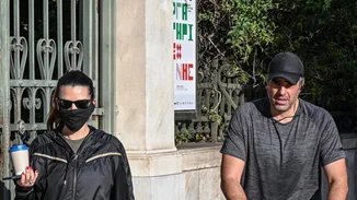 Νικολέττα Ράλλη - Μιχάλης Ανδρούτσος | Βόλτα με την κόρη τους, Σοφία