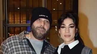 Ήβη Αδάμου - Μιχάλης Κουϊνέλης | «Ανοίγουν» το σπίτι τους και μας δείχνουν το χριστουγεννιάτικο δέντρο