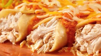 Enchiladas με γαλοπούλα και κοτόπουλο