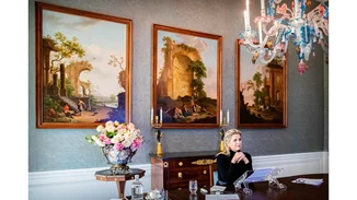 Stylish στα zoom meetings σαν τη βασίλισσα Maxima