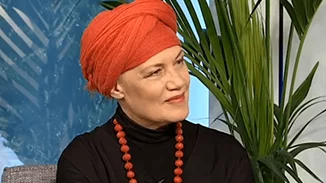 Συγκλονίζει η Αθηνά Παππά | Η συγκινητική εξομολόγηση για τη μάχη της με τον καρκίνο του μαστού