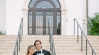 Η Eunice Kennedy Shriver παντρεύτηκε φορώντας το Dior νυφικό της γιαγιάς της 67 χρόνια μετά