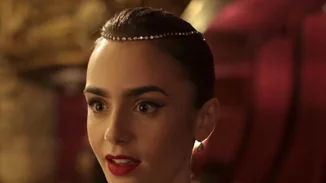 Netflix Binge | 7 φορές που το beauty look της πρωταγωνίστριας ήταν πιο ενδιαφέρον από την υπόθεση